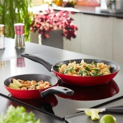Stoneline Pfannen-Set Lily (3-tlg.) - Aluminium - Rubinrot 16 Stoneline Pfannen-Set Lily (3-tlg.) - Aluminium - Rubinrot -Gardinen Verkäufe 1000279645 210804 08542000305 MOOD DETAILS P000000001000279645 mood