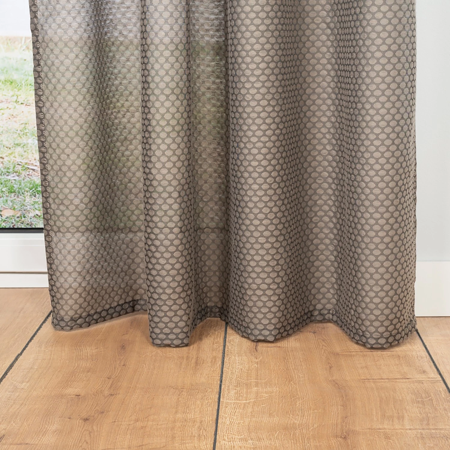 Mydeco Schlaufenschal Dot - Polyester - Taupe - 245 x 135 cm 8 Mydeco Schlaufenschal Dot - Polyester - Taupe - 245 x 135 cm – Bild 6