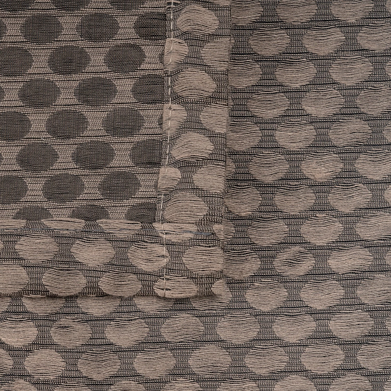 Mydeco Schlaufenschal Dot - Polyester - Taupe - 245 x 135 cm 9 Mydeco Schlaufenschal Dot - Polyester - Taupe - 245 x 135 cm – Bild 7