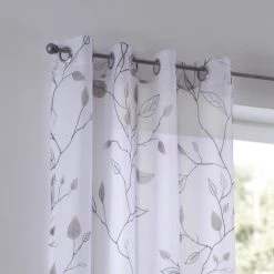 Kutti Ösenschal Bonnie - Polyester - Weiß / Grau - 135 x 145 cm 10 Kutti Ösenschal Bonnie - Polyester - Weiß / Grau - 135 x 145 cm -Gardinen Verkäufe 1000361751 220722 030 DETAILS P000000001000361751