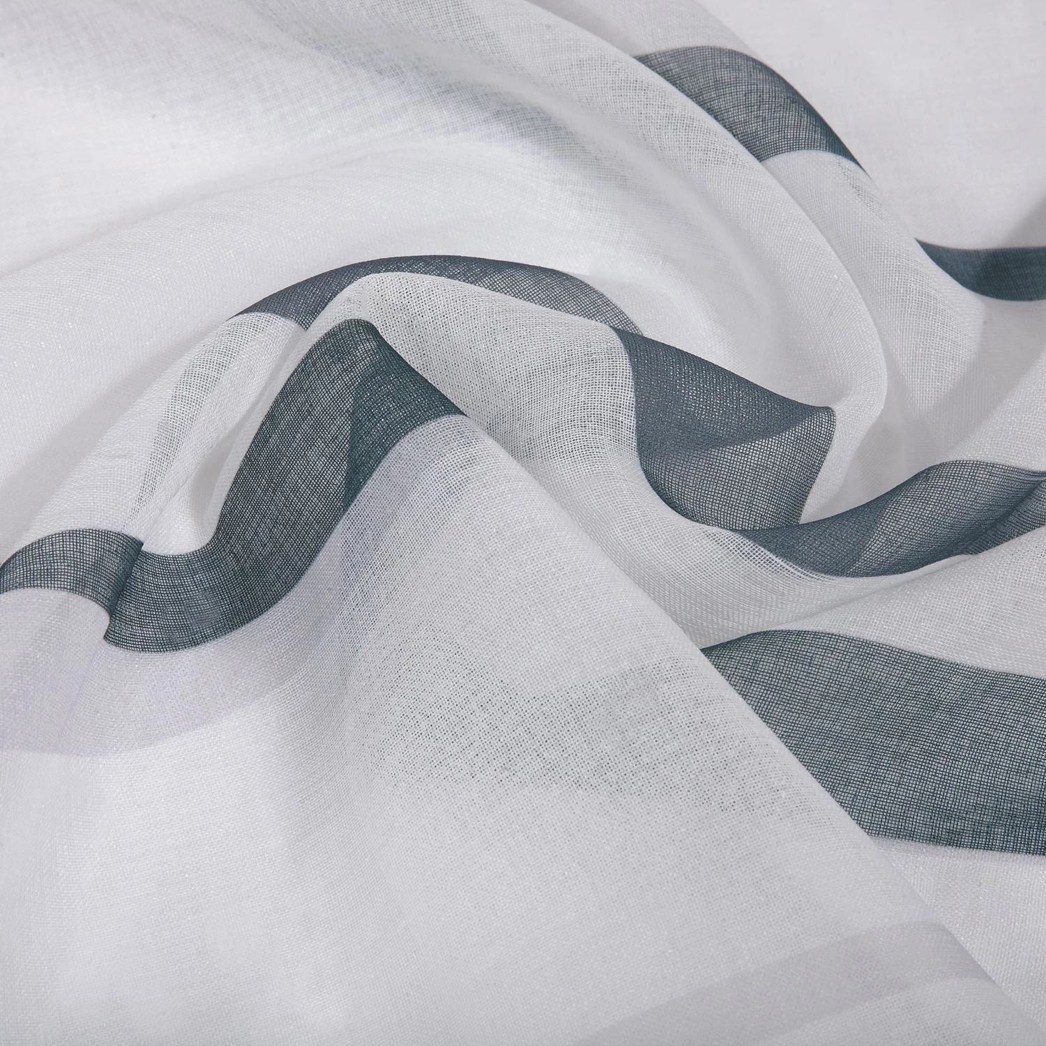 Gerster Ösenschal Limes Wave - Webstoff - Anthrazit 5 Gerster Ösenschal Limes Wave - Webstoff - Anthrazit – Bild 3